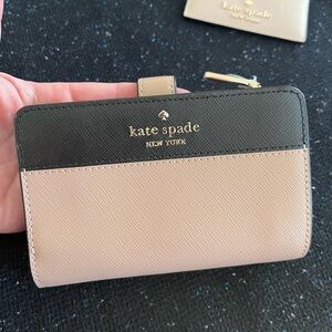 Kate Spade Staci Beige Black Medium Compact Bifold Wallet w/extra card holder